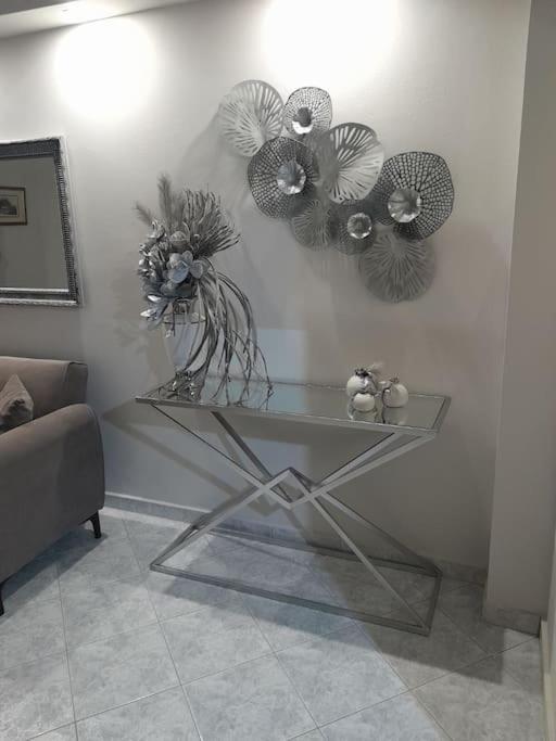Maison De Luxx , A11 City Center Larissa Bagian luar foto